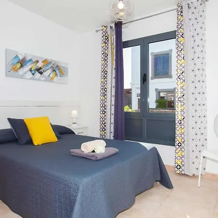 Villa Playa Blanca Sleeps 6 Pool Air Con Wifi